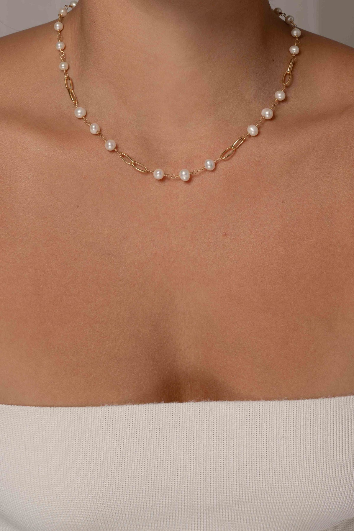 Contemporary Pearl + Link Necklace